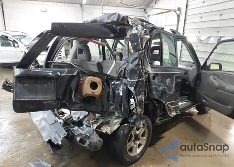 2003 Chevrolet Tracker Hard Top Base from USA, damaged, VIN 2CNBE13C836928703